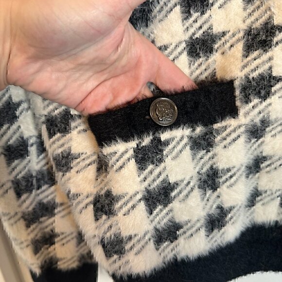 Cyrus SUPER SOFT women's sweater black and white with silver button detail XL - Picture 5 of 10